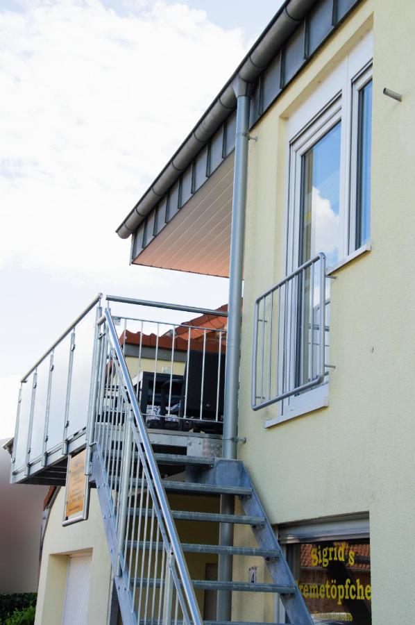 Naturnahe Schoene Neu Gestaltete Ferienwohnung Wurselen Bagian luar foto