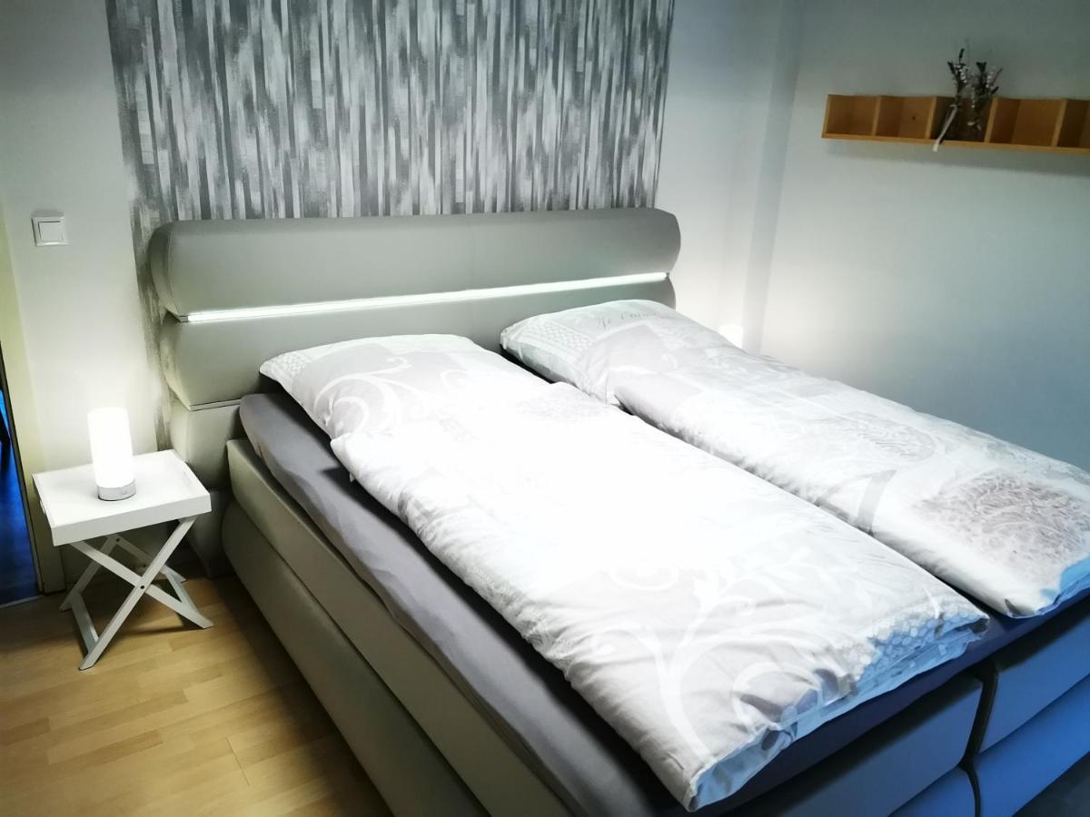Naturnahe Schoene Neu Gestaltete Ferienwohnung Wurselen Bagian luar foto