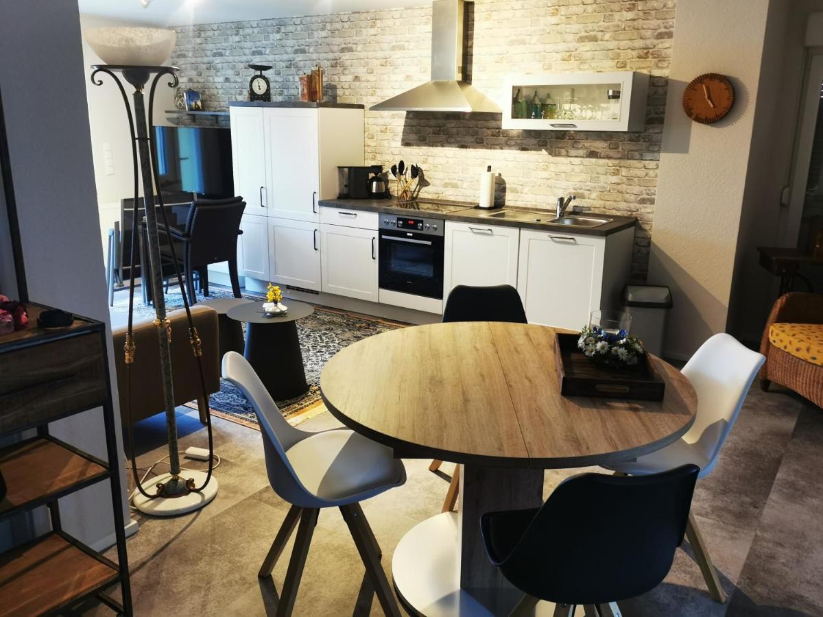 Naturnahe Schoene Neu Gestaltete Ferienwohnung Wurselen Bagian luar foto