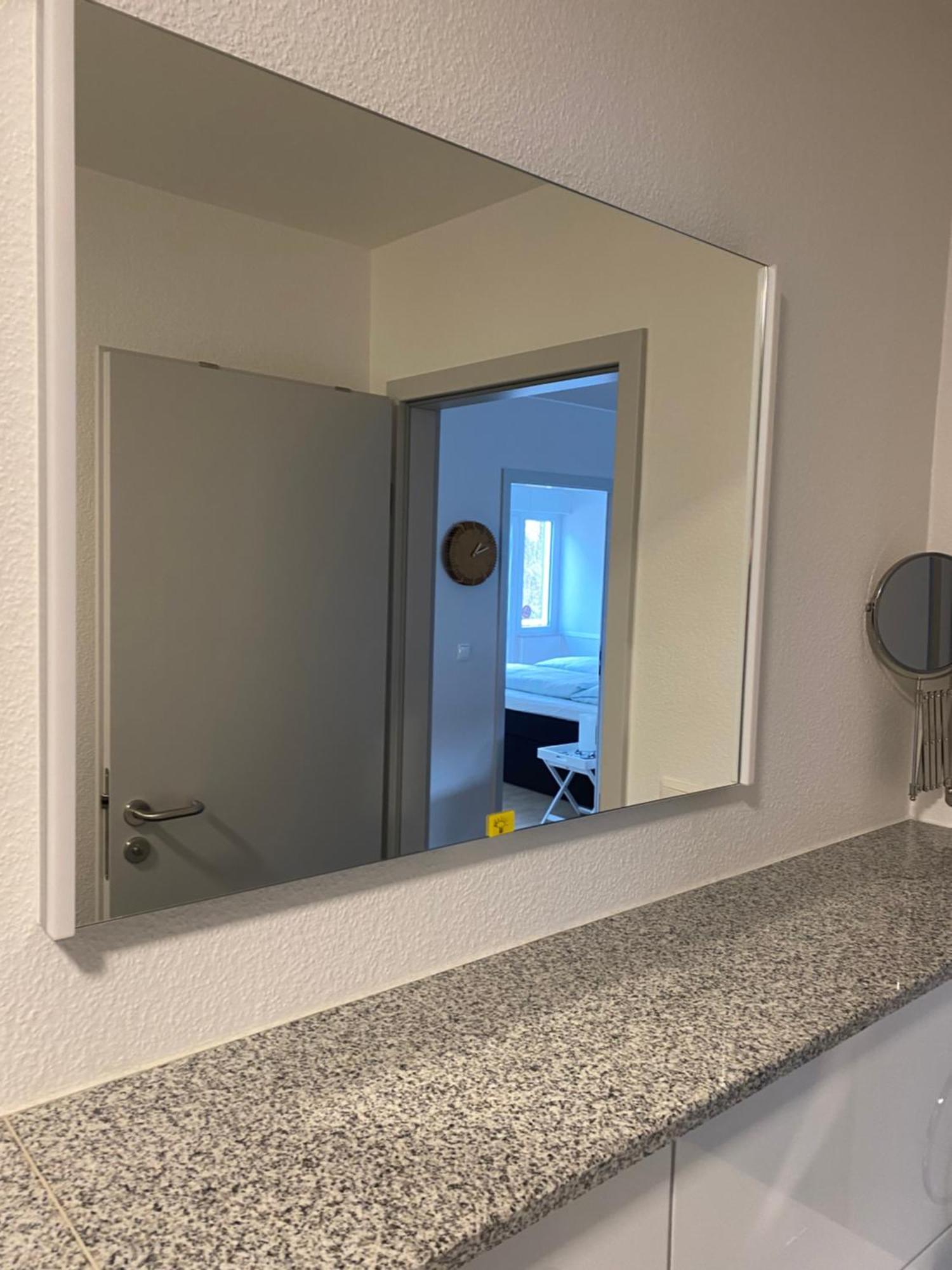 Naturnahe Schoene Neu Gestaltete Ferienwohnung Wurselen Bagian luar foto